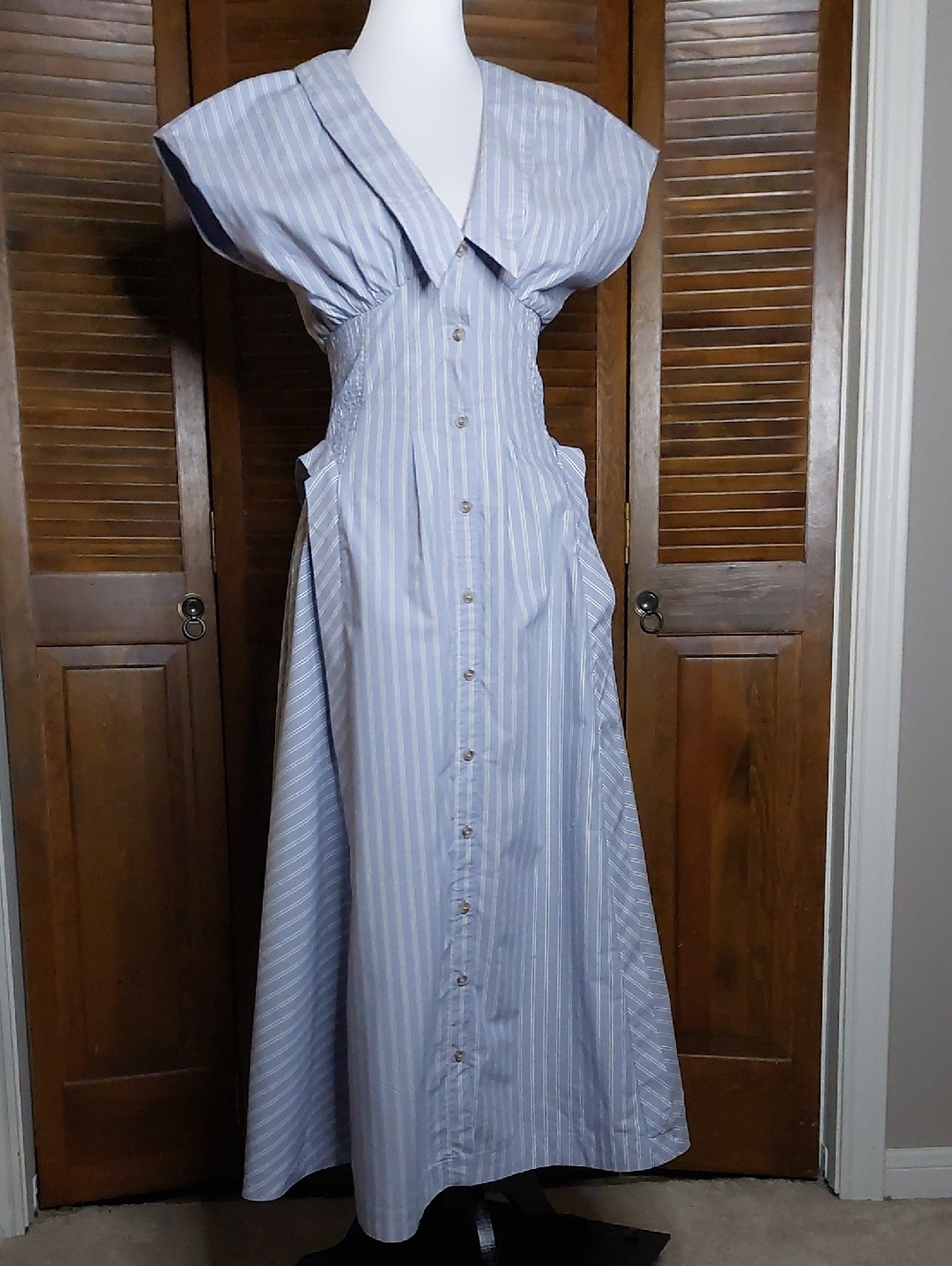 Anthropologie Short-Sleeve V-Neck Pleated Blue White Stripe Midi Dress Sz XS - Picture 5 of 17